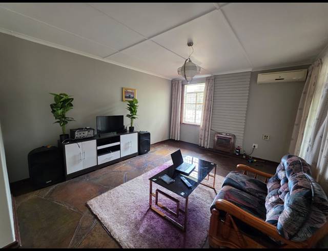 3 BEDROOM HOUSE FOR SALE IN SASOLBURG EXT 10